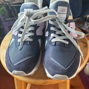 New Balance women Navy & Lavender Lace-Up Sneakers